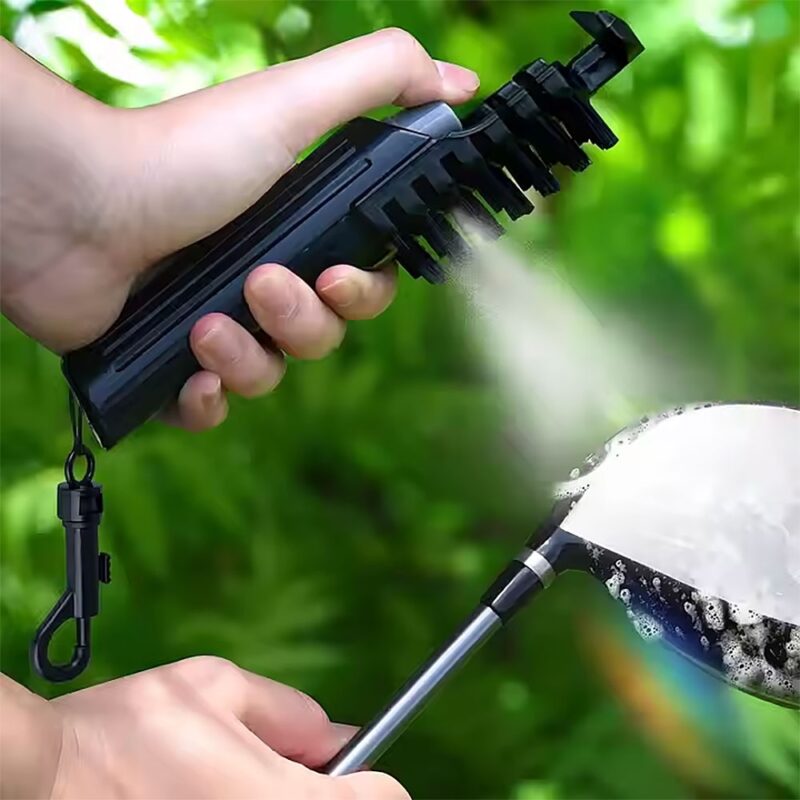 Kompakt golfborste med sprayflaska / vatten